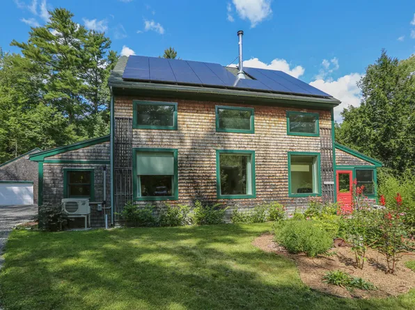 34 Hannan Road, Montville, ME 04941