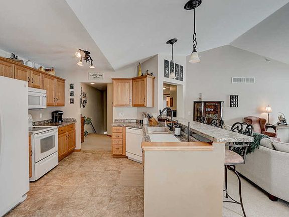 5th image of 7085 W Rawson Ave #5-3