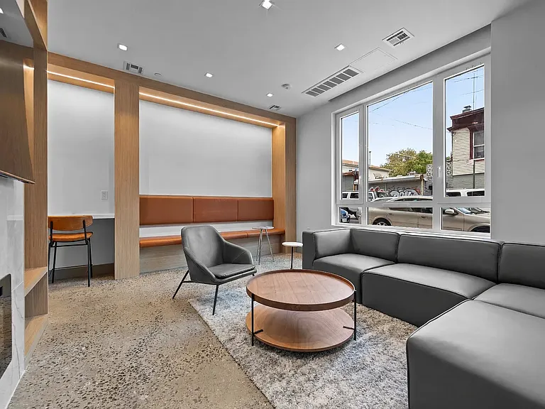 2715 Fulton St #203 — Photo 13