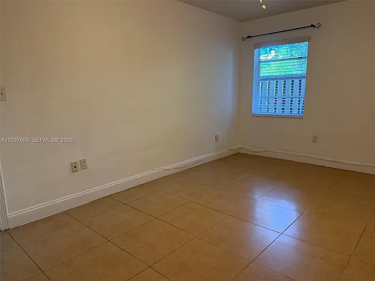 9621 SW 77th Ave #101B — Photo 6