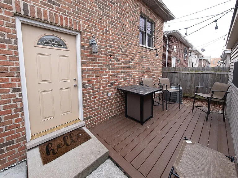 1110 N Christiana Ave — Photo 37