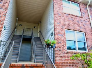 14 Sharon Dr #1506, East Hanover, NJ 07936