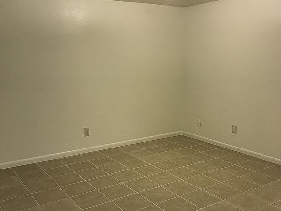 3rd image of 510 Avondale Ave APT 12