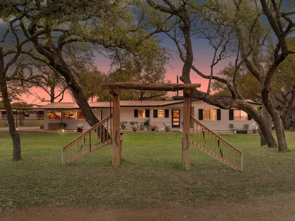 639 E Highway 71, Llano, TX 78643