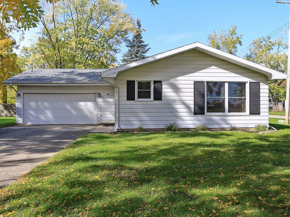 615 N Calhoun St, Tolono, IL 61880 Zillow