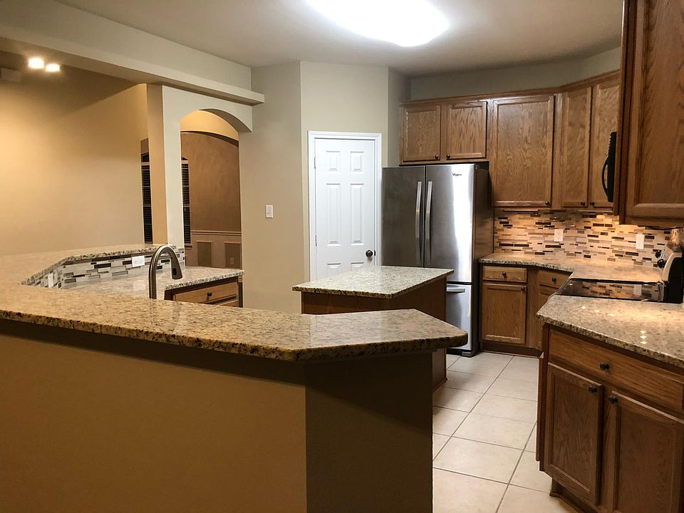1st image of 5401 Briarwood Dr