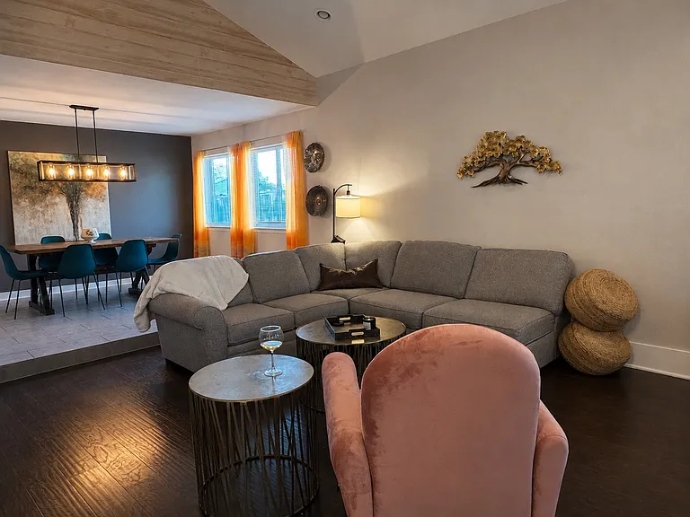 6 Merrie Cir — Photo 2