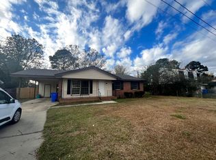 622 Glensford Dr, Fayetteville, NC 28314