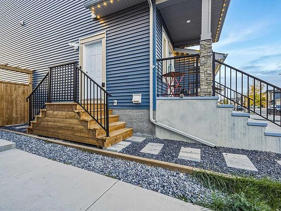 2nd image of 251 E Creekside Way SW