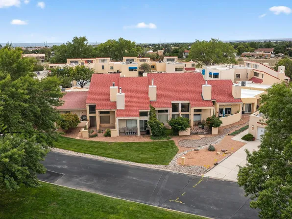 617 Eastlake Ct SE, Rio Rancho, NM 87124