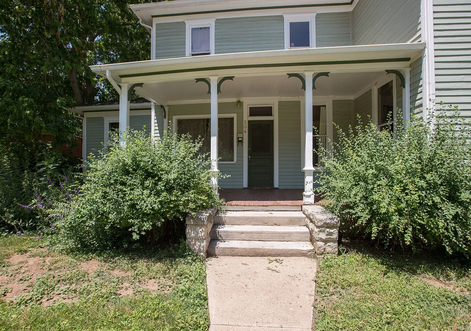 504 W Mountain — Photo 3