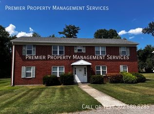 9407 La Grange Rd, Louisville, KY 40242
