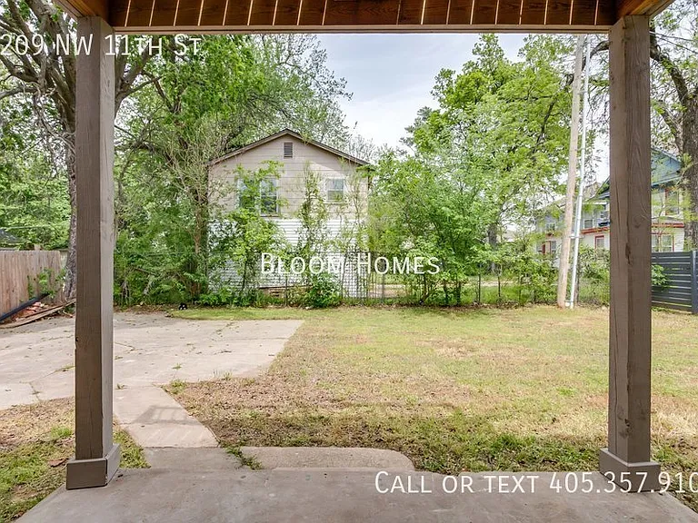 1209 NW 11th St — Photo 55
