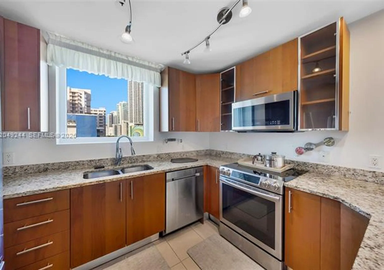 1945 S Ocean Dr cu-714, Hallandale Beach, FL 33009 — Photo 1