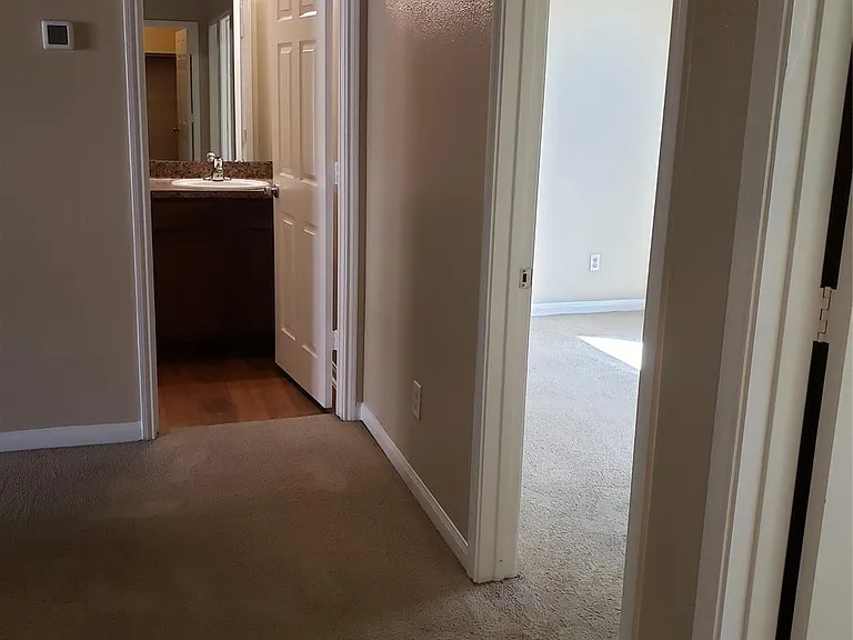 5619 Straight Way — Photo 15