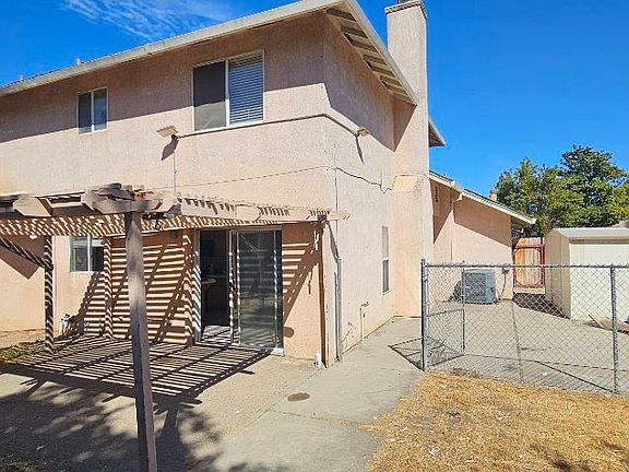 3rd image of 856 Raysilva Cir
