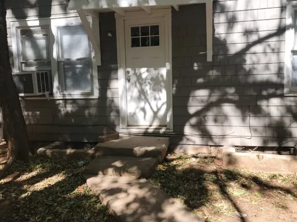 520 N 9th St, Ponca City, OK 74601