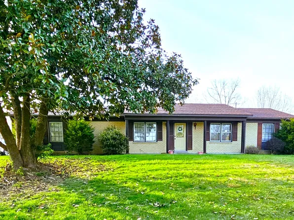 107 Oakwood Dr, Morehead, KY 40351