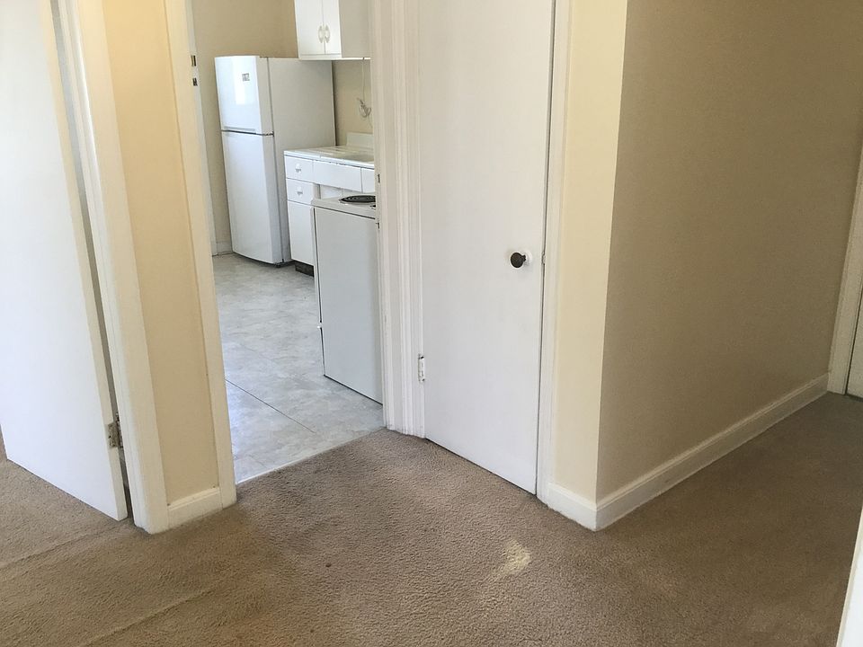 1st image of 4810 N Santa Monica Blvd APT 4