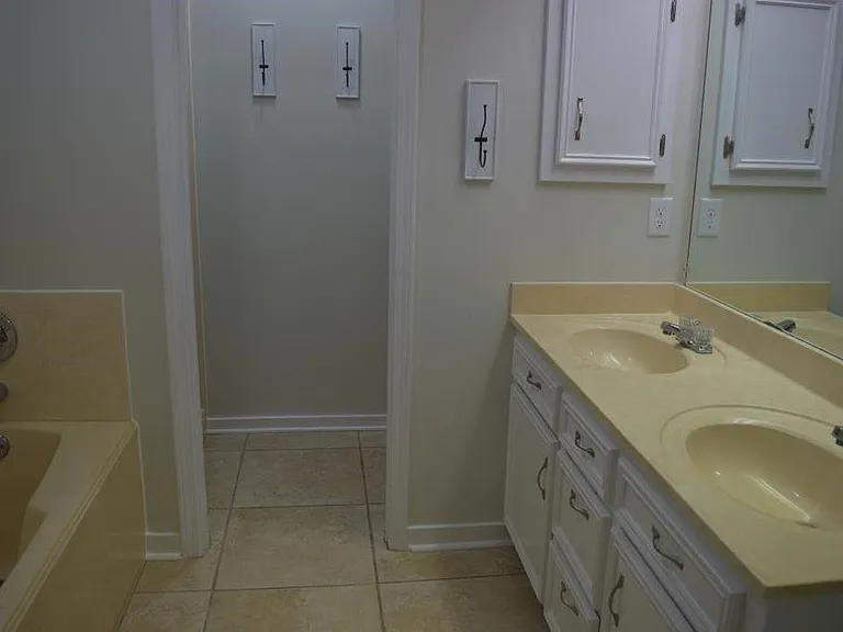 128 Eastwood Dr — Photo 21
