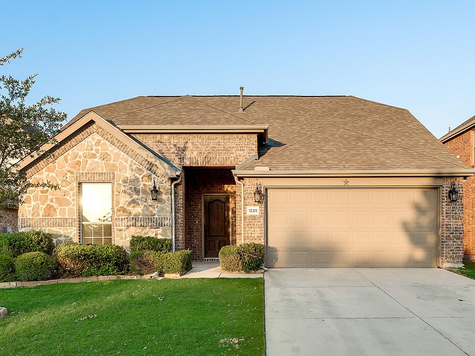 1st image of 1225 Dripping Springs Ln