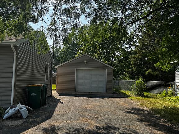 5th image of 8520 11th Ave S