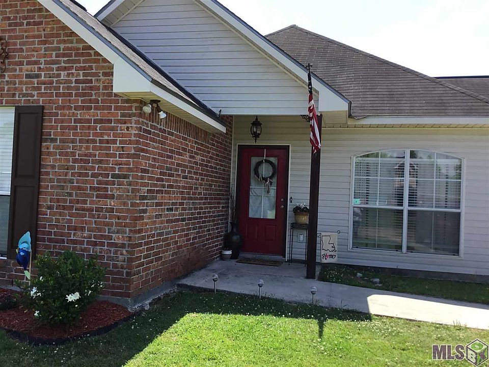 1st image of 26476 Parkwood Dr