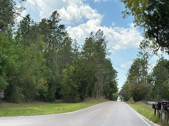 4th image of 27083 Richbarn Rd