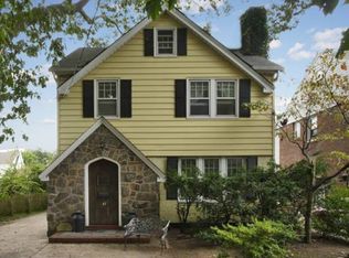 67 Maple Ave, Floral Park, NY 11001