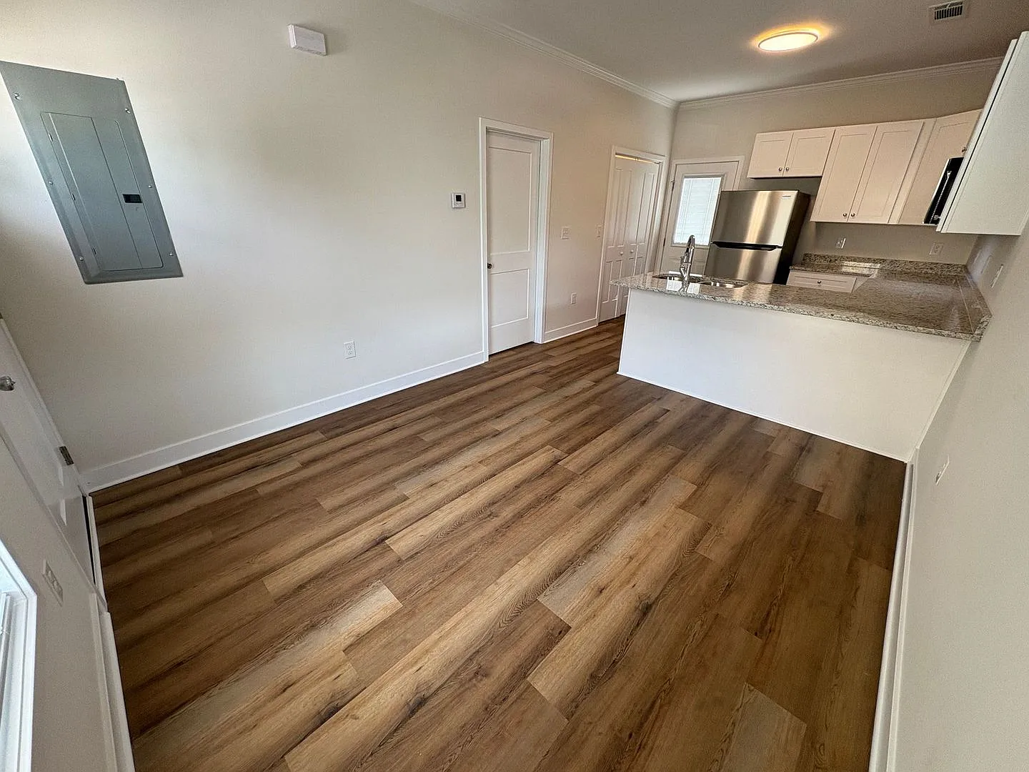 Pre-Leasing For August 10 2027! — Photo 2
