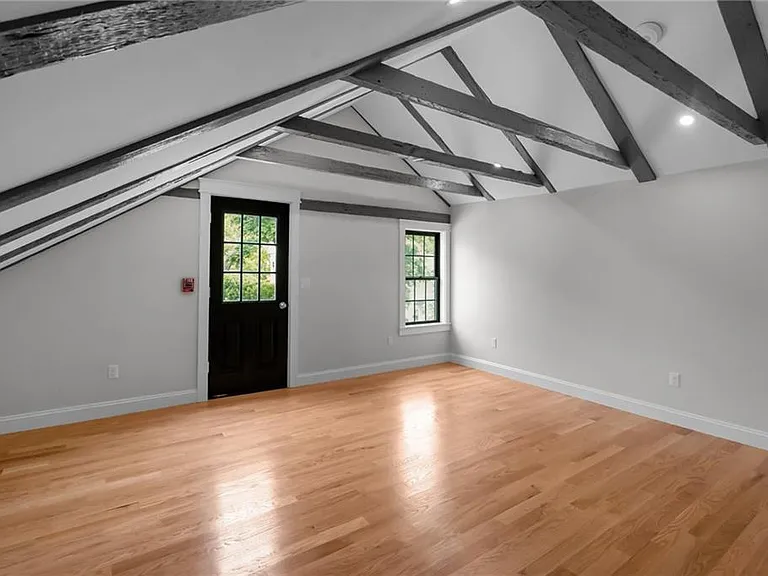 474 Thames St #3 — Photo 9