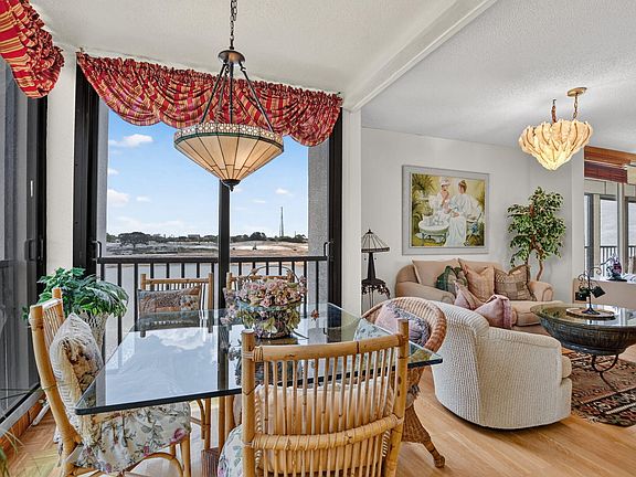 2nd image of 7786 Lakeside Boulevard #641