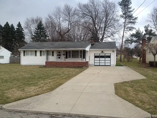 6053 Tam O Shanter Dr photo 1