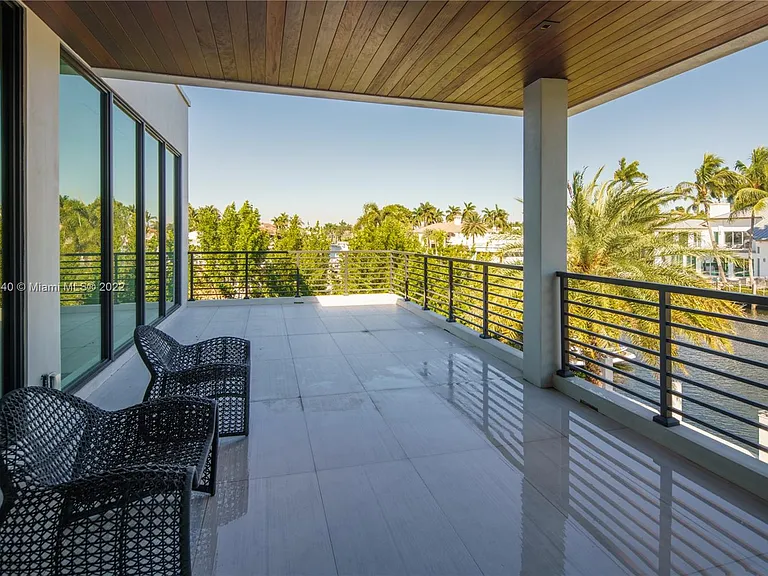 128 Fiesta Way — Photo 37