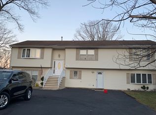 37 13th St, Monroe Township, NJ