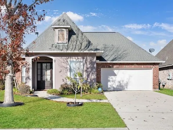 2400 Cours Carson St, Mandeville, LA 70448