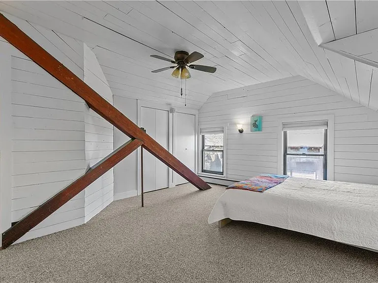 167 Coggeshall Ave #E — Photo 10