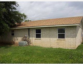 3rd image of 1504 Orchid Dr