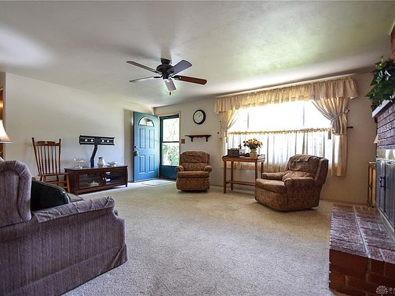 4th image of 1037 Bristol Dr