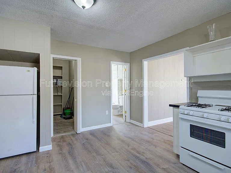 920 Jasper St #1 — Photo 10