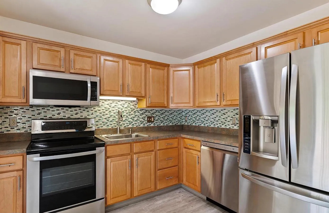 2 bed, 1.5 bath, 1152 sqft, $2,175 — Photo 4