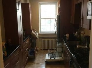 39 Commonwealth Park #33, Newton Center, MA 02459