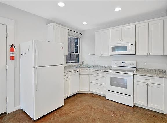 3rd image of 1235 Saint Andrew St APT H