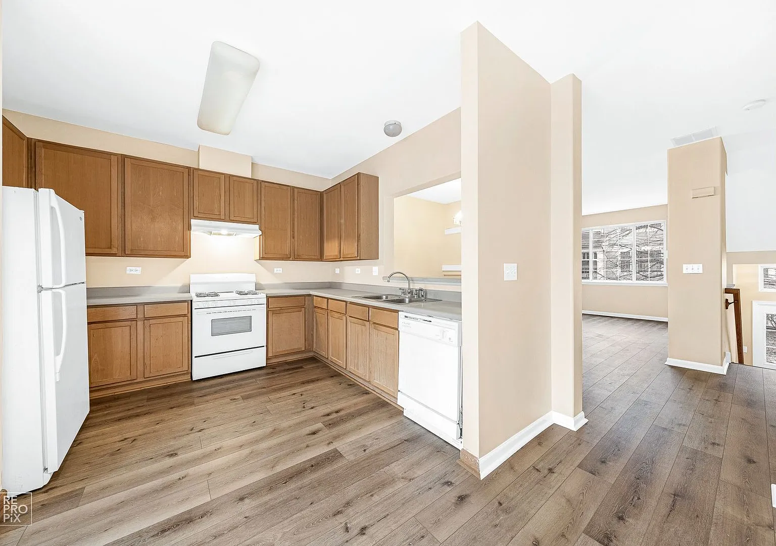 Three Bedroom Two Story Townhome — Photo 2