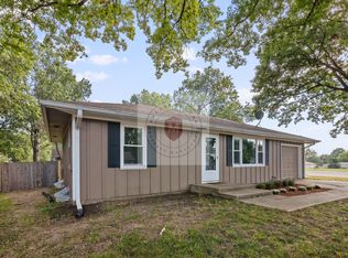 107 W King St, Spring Hill, KS 66083