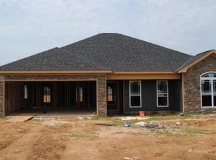15 Sorghum Ct, Fort Mitchell, AL 36856