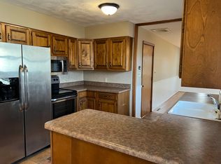 1911 E Gretna St, Springfield, MO 65804