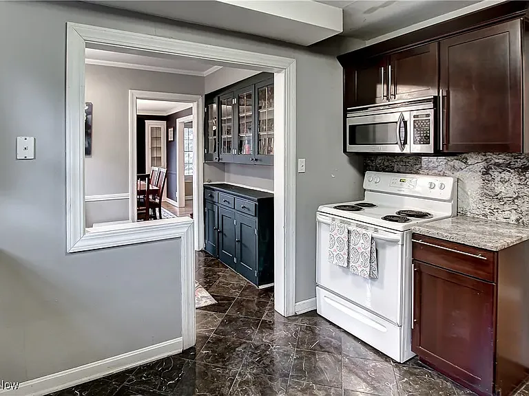 17800 Winslow Rd #2 — Photo 3