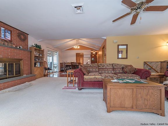 5th image of 79 Latham Cir