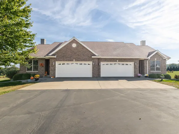 12168 Tama Run Rd, Darlington, WI 53530